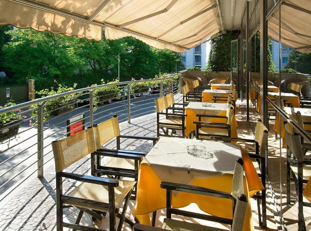 Hotel Acropolis Cattolica Exterior photo