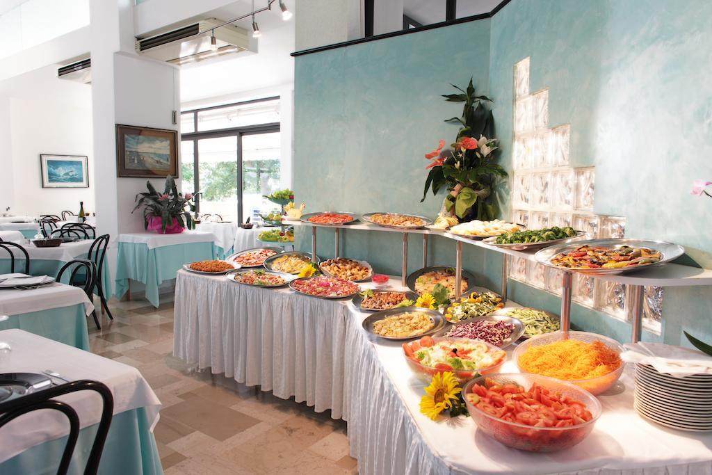 Hotel Acropolis Cattolica Exterior photo